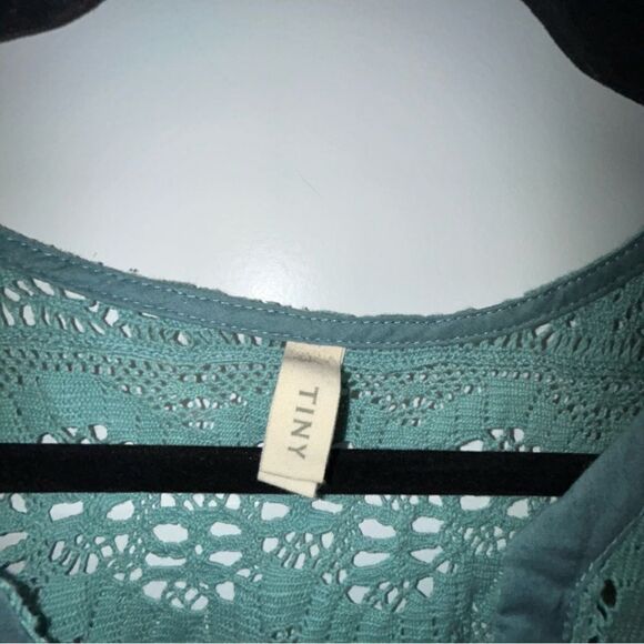 Tiny Button Front Criss Cross Tie Back Sleeveless Top - Picture 3 of 12